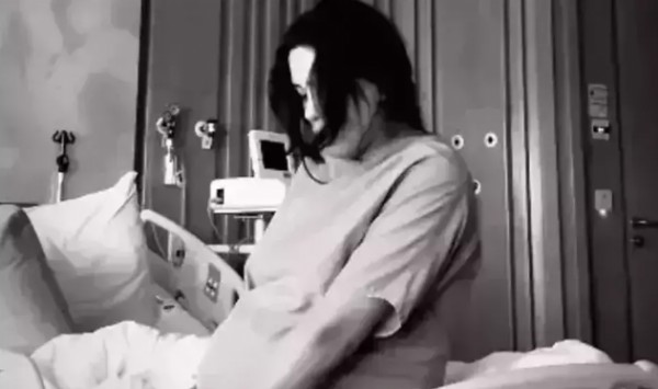 Survivor Sahra'dan mutlu aile pozu